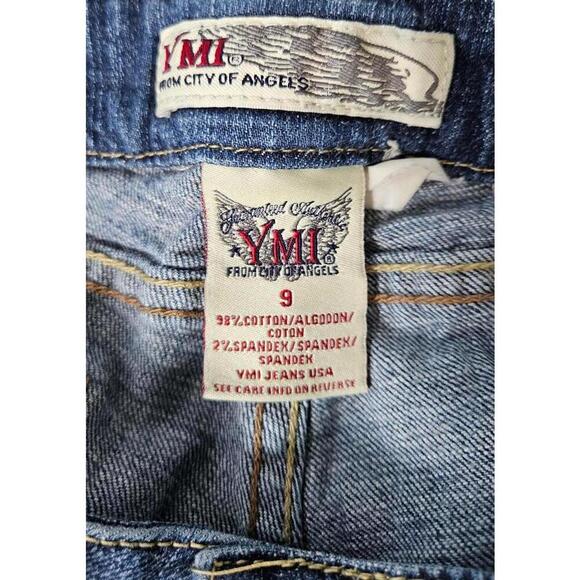 YMI Women's Low Rise Medium Wash Flare Jeans - Size 9 - Picture 4 of 6